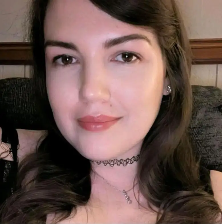 Sonia Exelby, 32, never boarded her flight back to the UK in October (Facebook/Sonia Exelby)