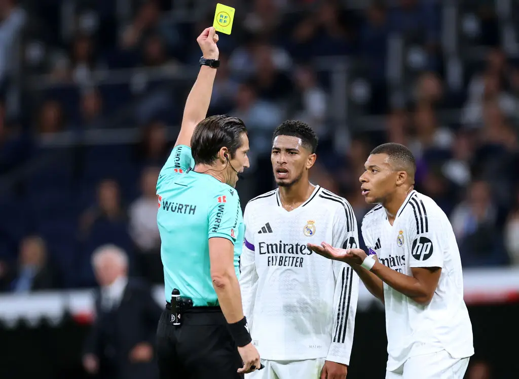 VAR can now review second yellow cards (Florencia Tan Jun/Getty Images)