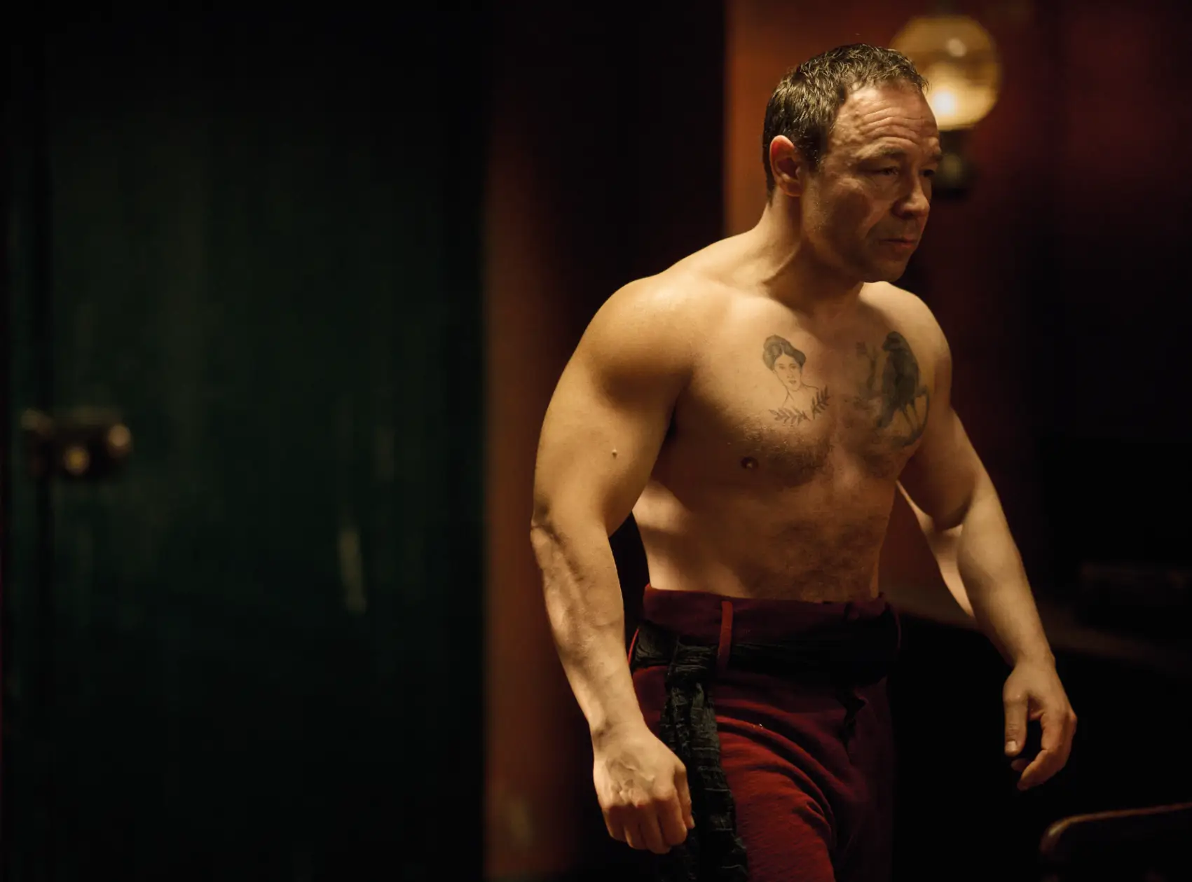 A first look at Stephen Graham as Victorian boxer Henry 'Sugar' Goodman. (Disney+)