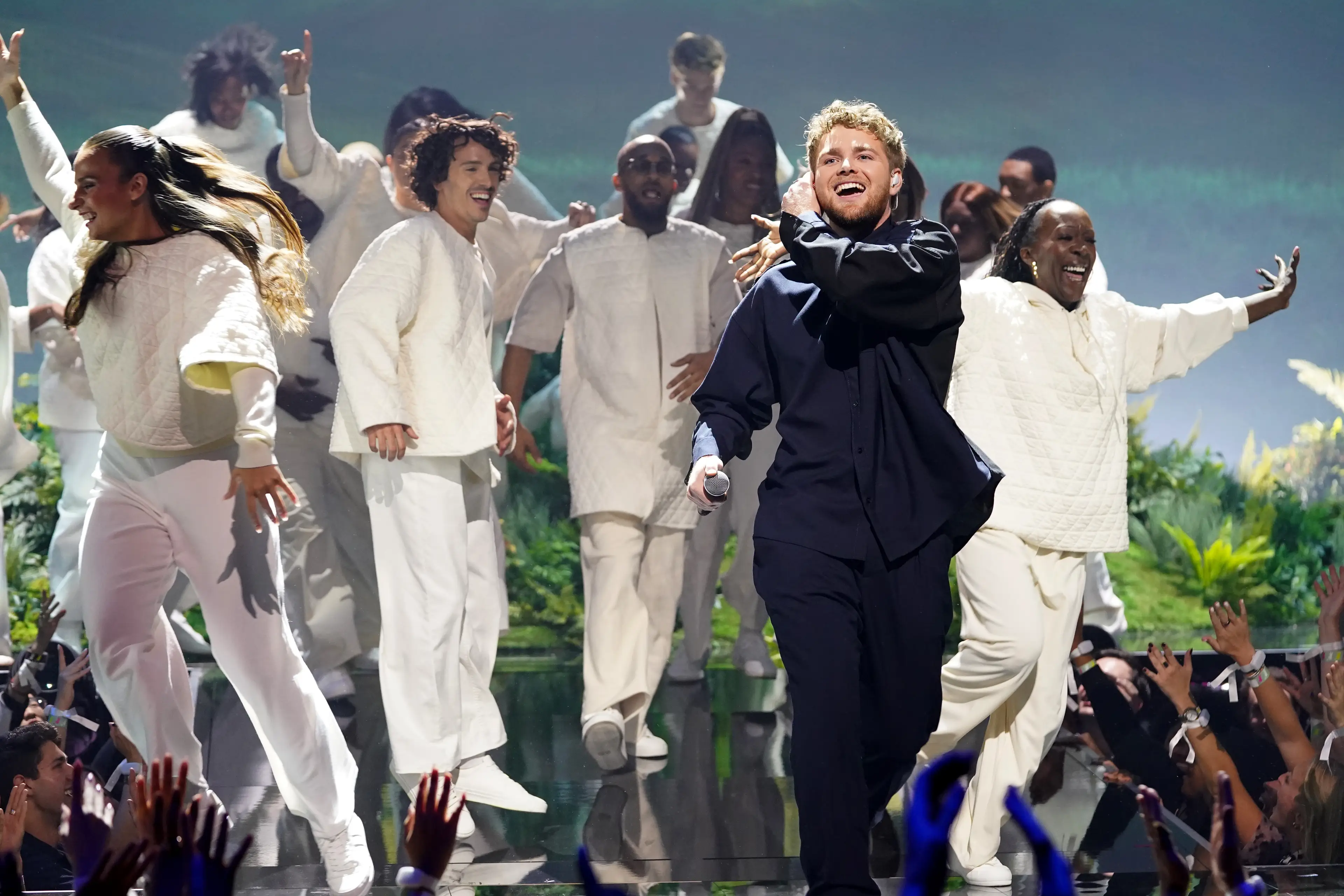 Alex Warren has become a star thanks to TikTok (Bennett Raglin/Getty Images for MTV)