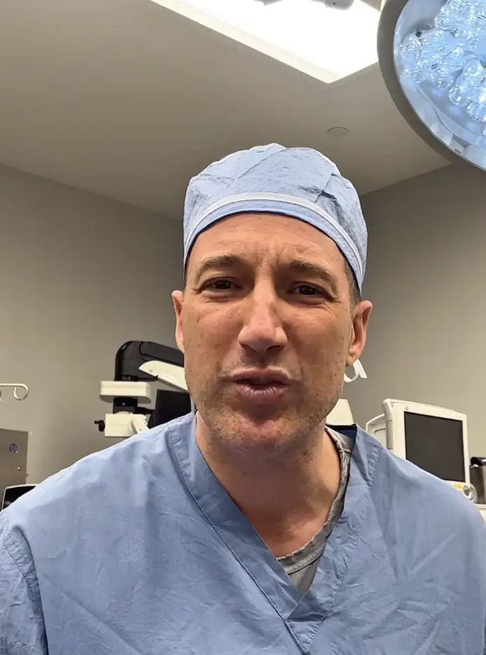 Dr Goldstein advises people to stop wiping altogether and adopt the habit of washing (Instagram/@drevangoldstein)