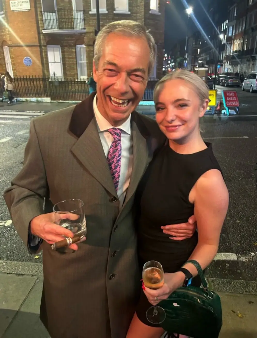 Emily Hewertson is a well known conservative influencer in the UK (X)