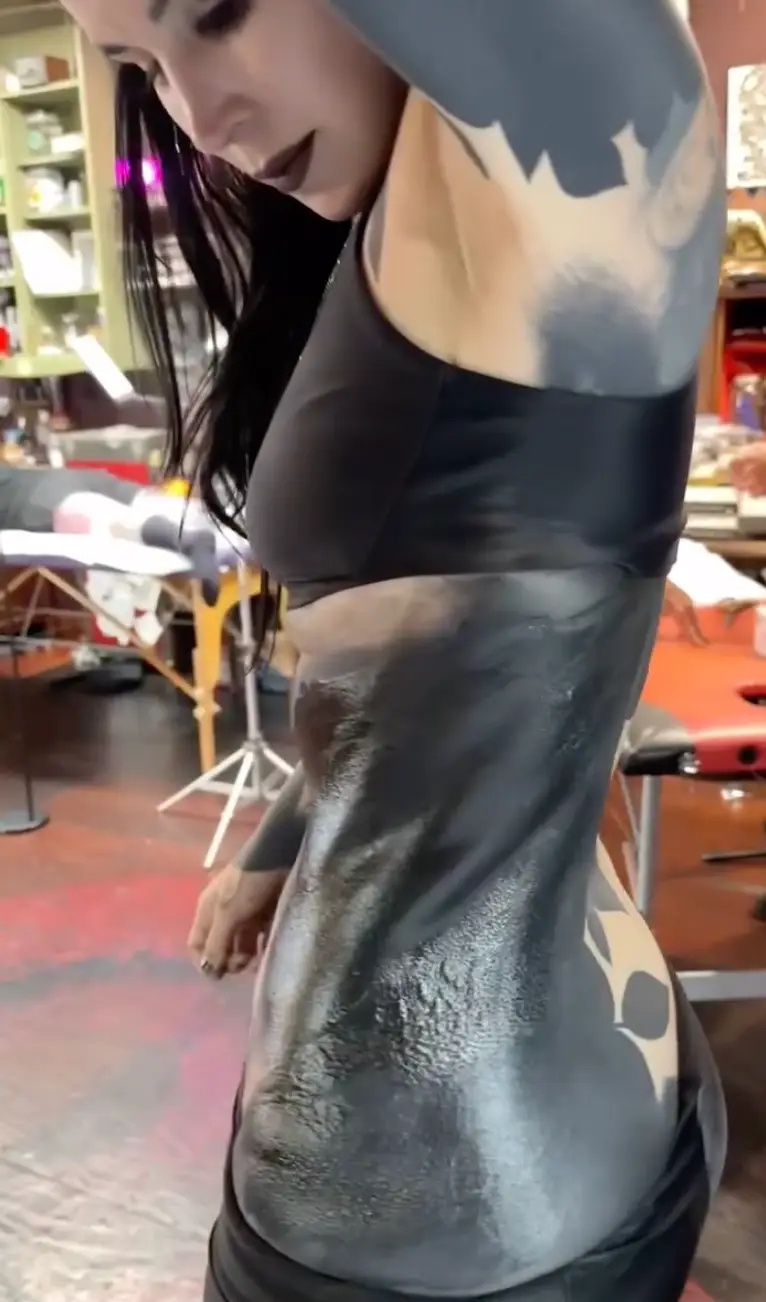 Kat Von D blacked out many of her tattoos (Instagram/@thekatvond)