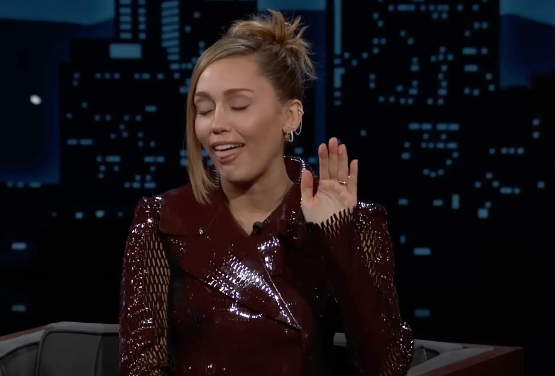 Miley Cyrus, 33, became visibly sickened by the mere mention of paper (YouTube/Jimmy Kimmel Live!)