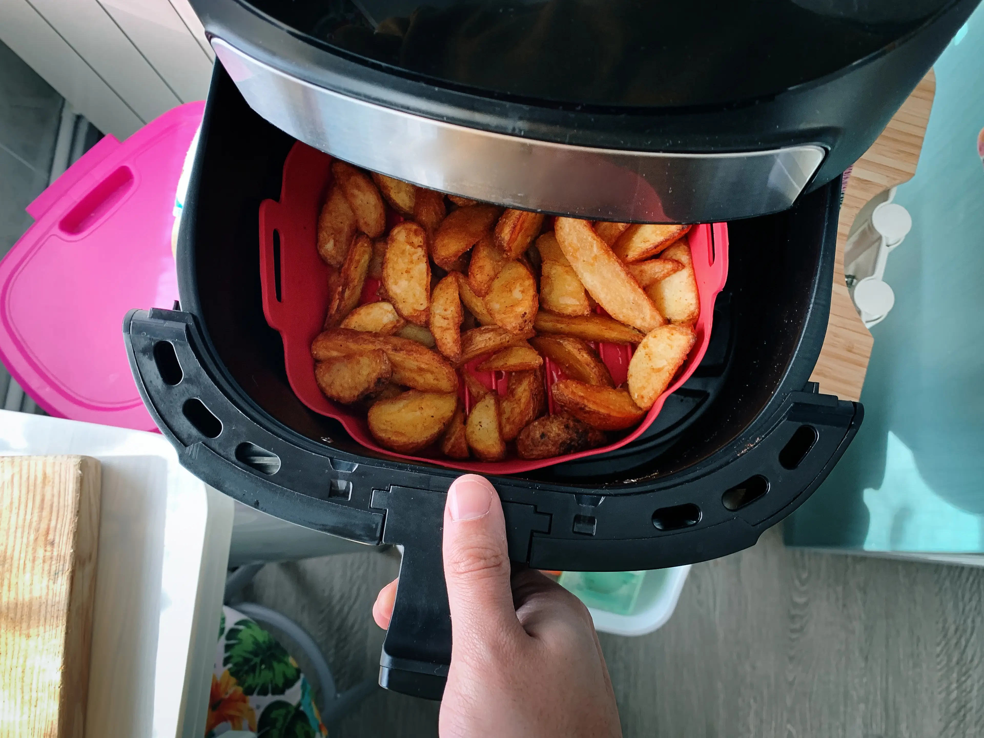 Air fryers make really crispy chips and wedges (Getty Stock Images)