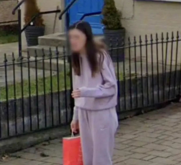 We're not sure who she's introducing herself to.