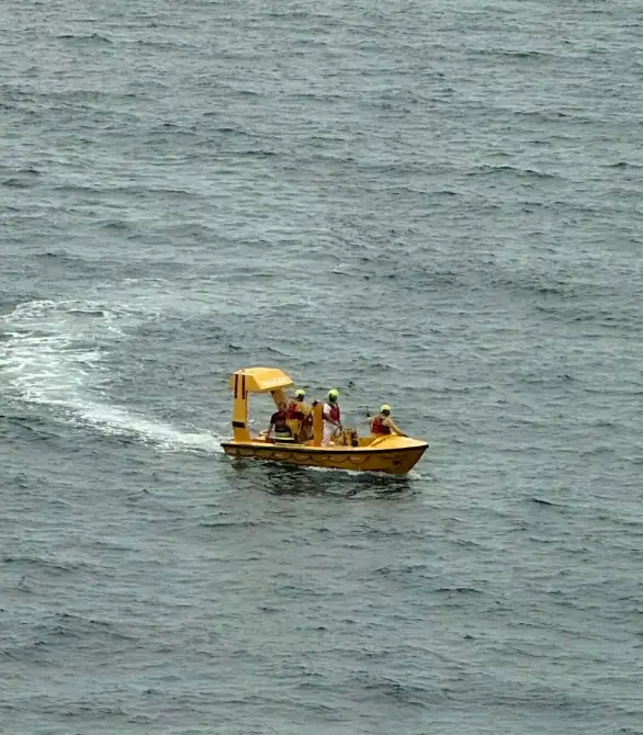 The father described how he lost sight of his daughter due to the waves and shouted to her to relocate her (Facebook/DeWayne Smith)