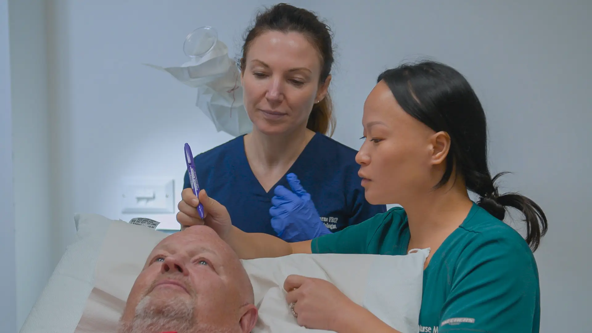 Clyde had suffered with the lump for decades (The Bad Skin Clinic/Discovery+)