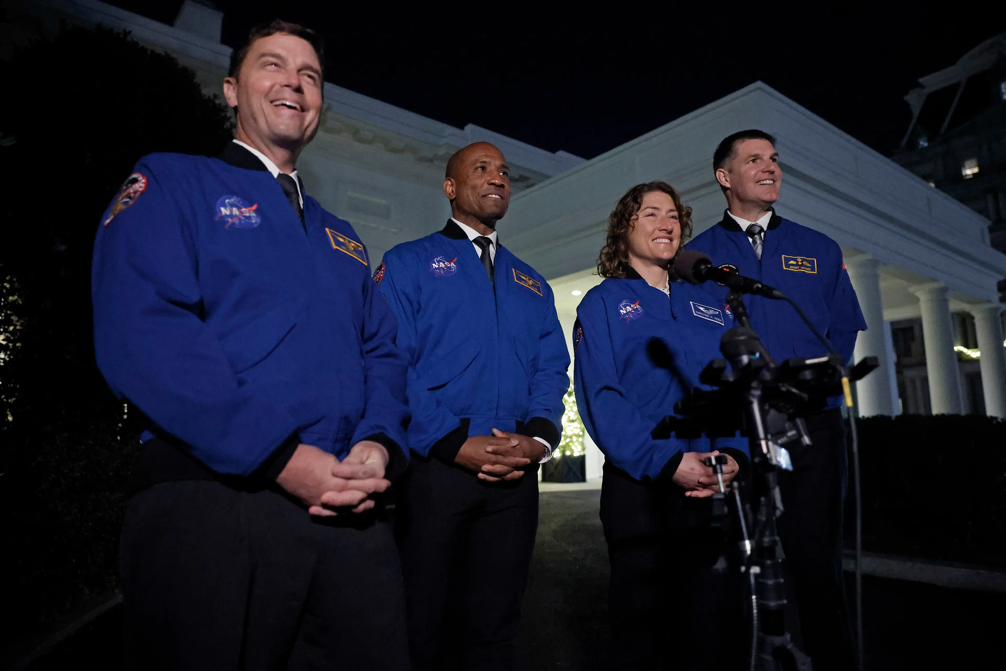 Wiseman, Glover, Koch and Jeremy Hansen will embark on a ten-day trip (Chip Somodevilla/Getty Images)