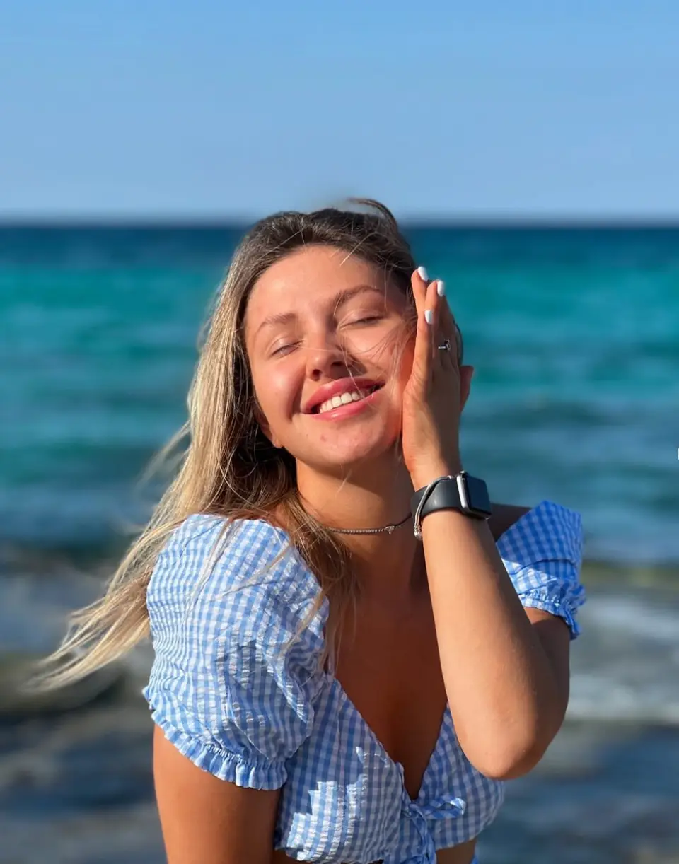 A tribute written by Marina's sister asked followers to remember her as 'always smiling and happy' (Instagram/makareeevich)