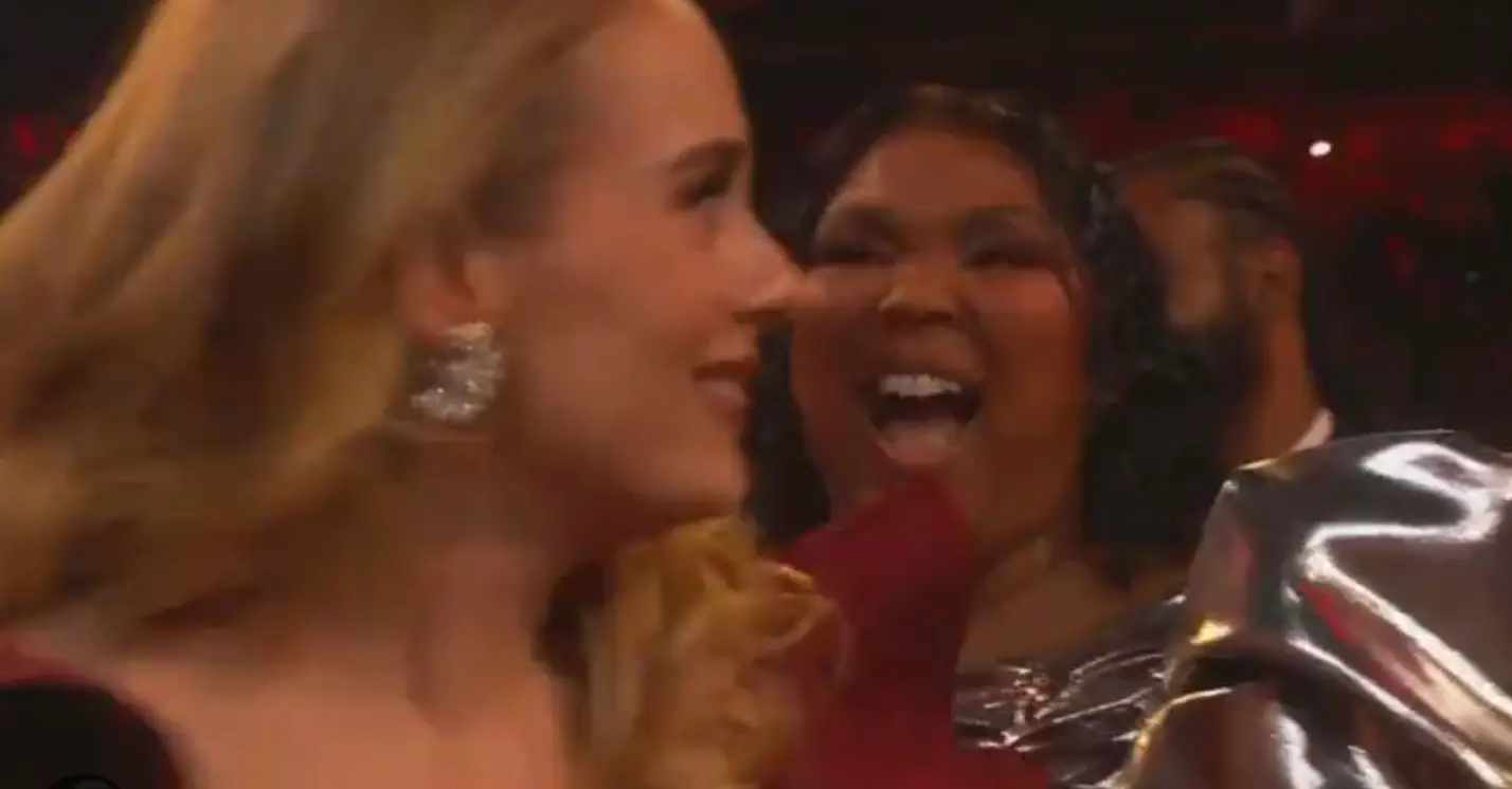 She also appeared to walk off as Styles collected his award.