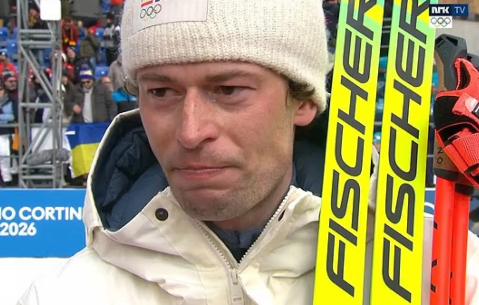 Sturla Holm Lægreid won bronze at the Winter Olympics and decided to try and patch things up with his girlfriend (NRK TV)