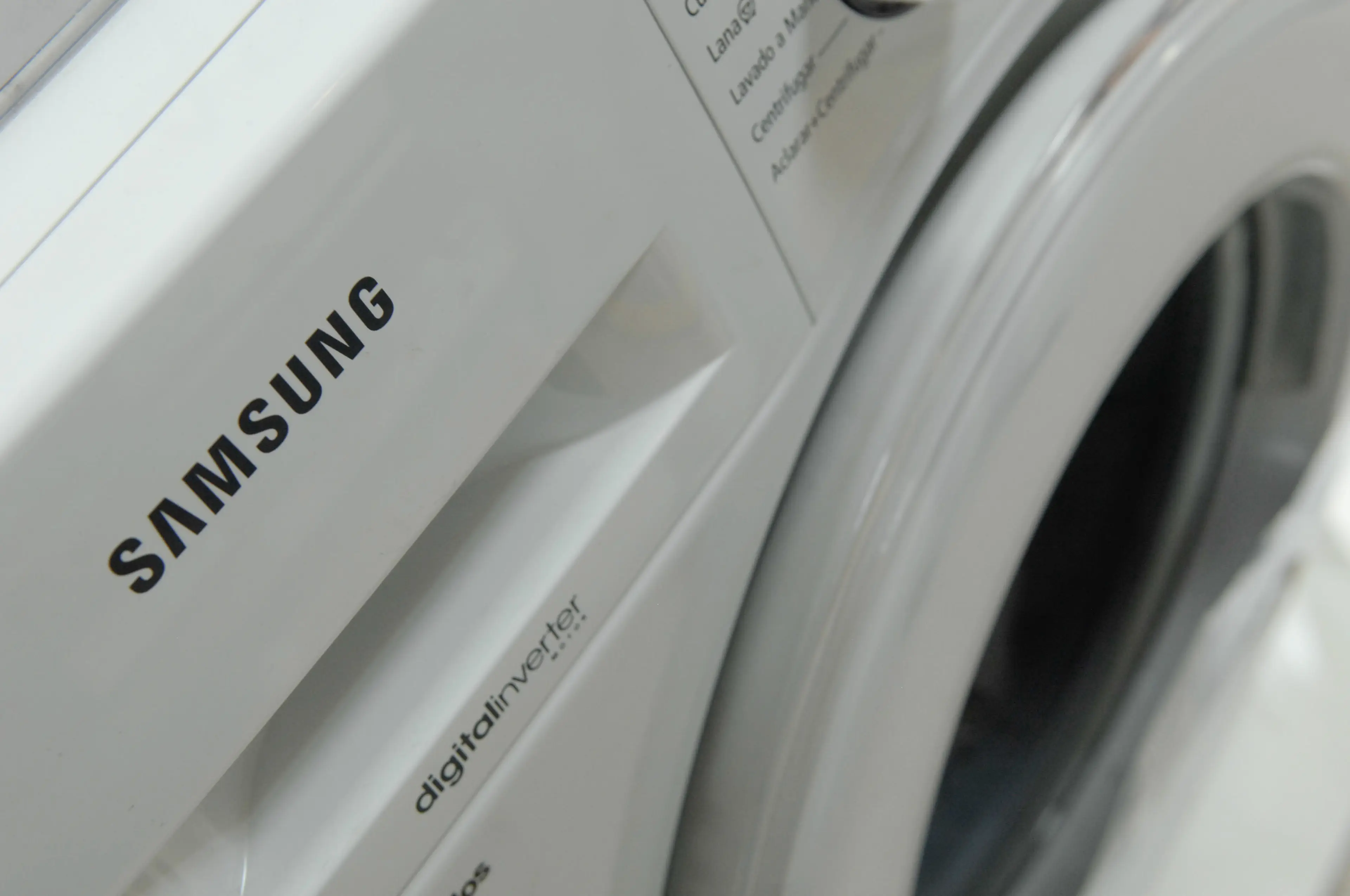 Samsung tech to the rescue (Newscast/Universal Images Group via Getty Images)