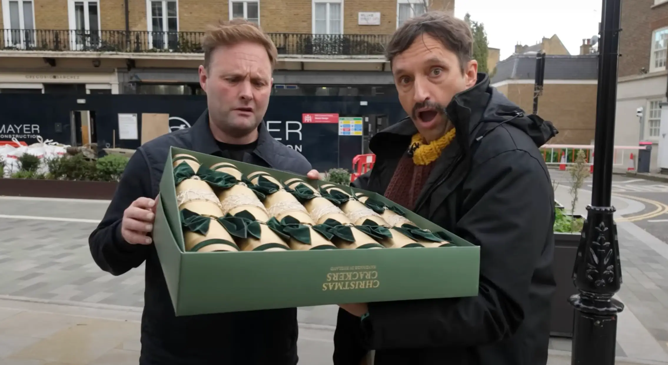 The Christmas crackers look like the real deal on the outside (YouTube/Robbie Knox)