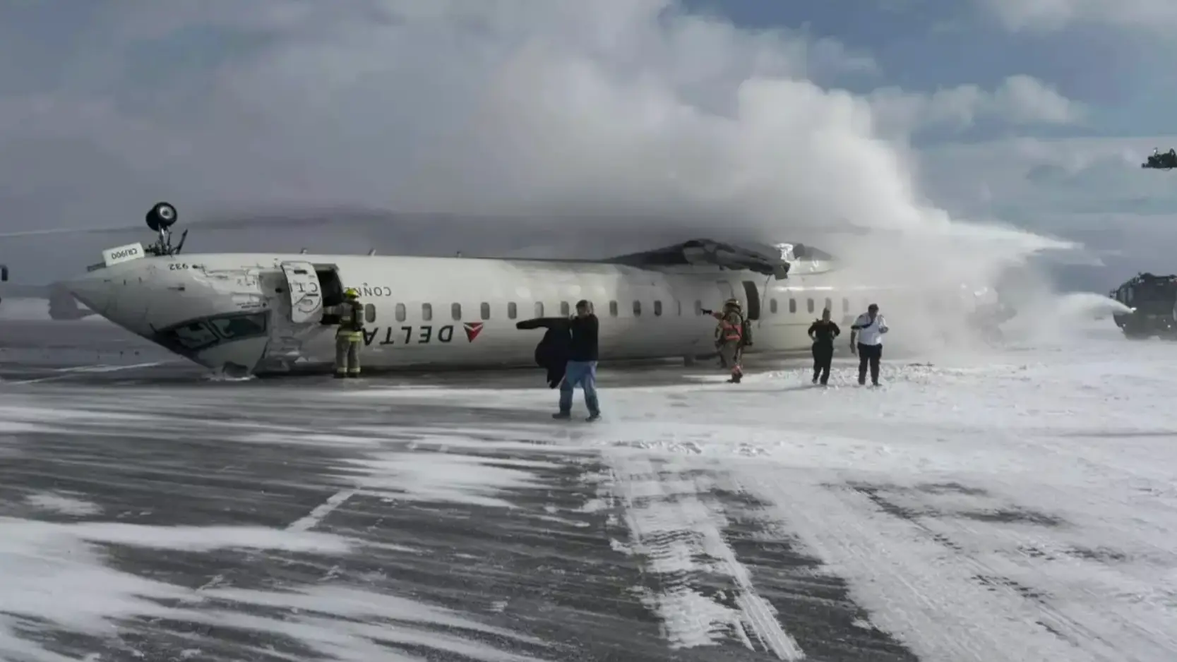 Amount of compensation each Delta Air Lines passenger will receive after plane crashed and flipped