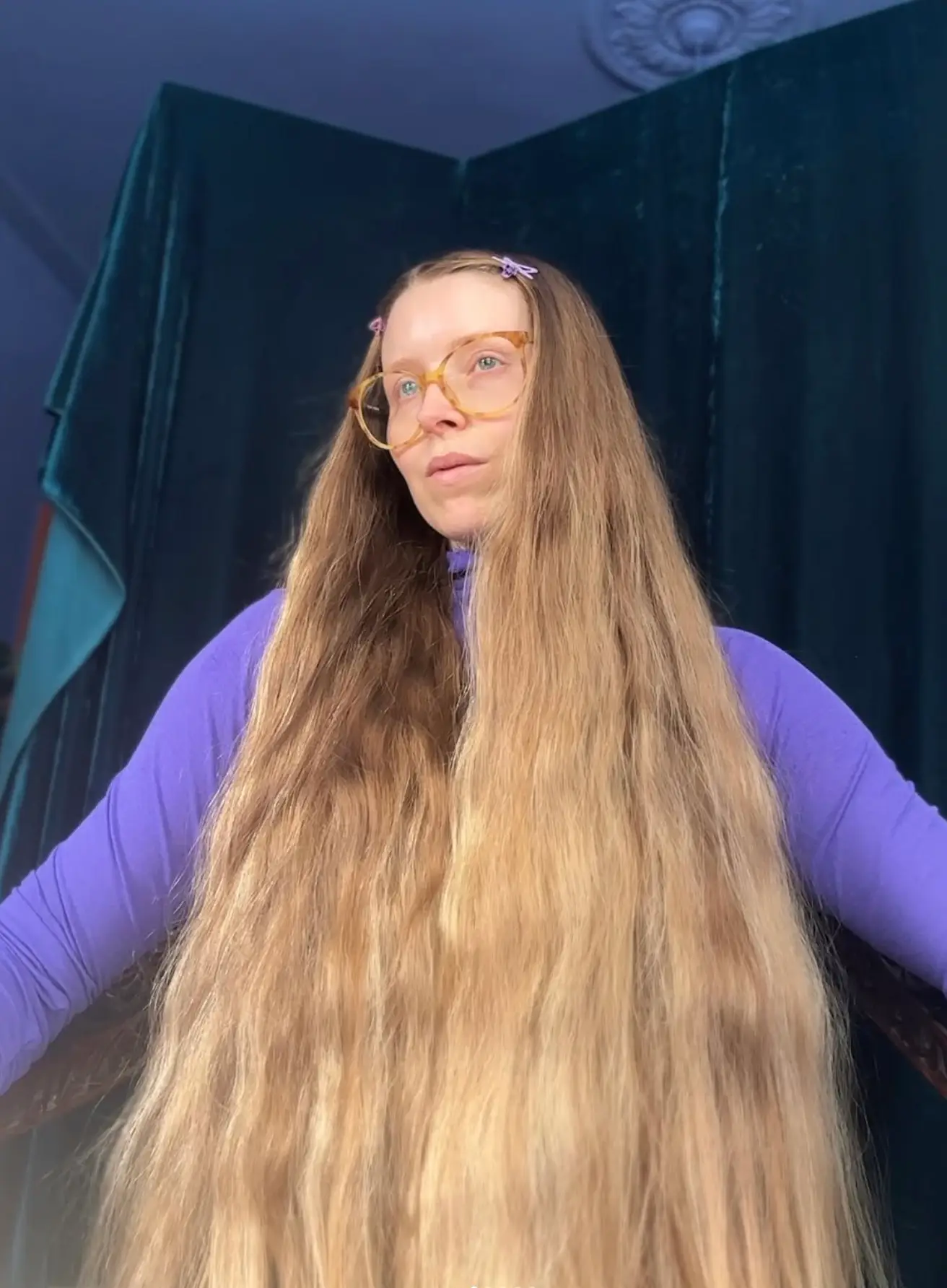 Jessie Cave creates 'niche' hair content for her subscribers (Instagram/@jessiecave)