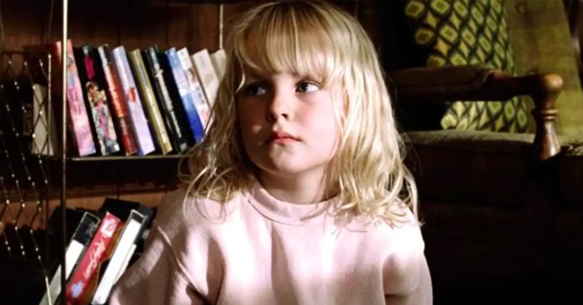 Chloe's hairstyle has been working for her for over two decades.