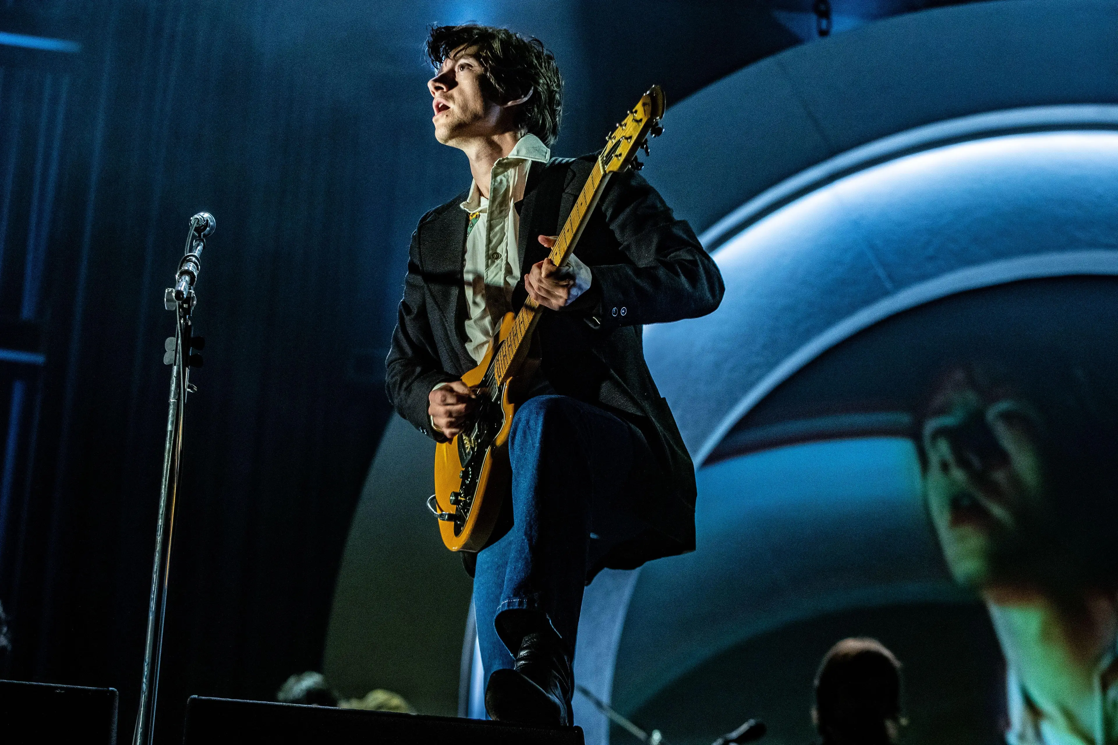 The band will play Reading tonight and Leeds tomorrow.