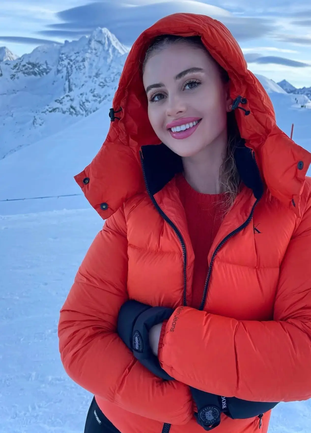 Chloe was told an international crime gang had ordered for her to be abducted (Instagram/@chloeayling97)