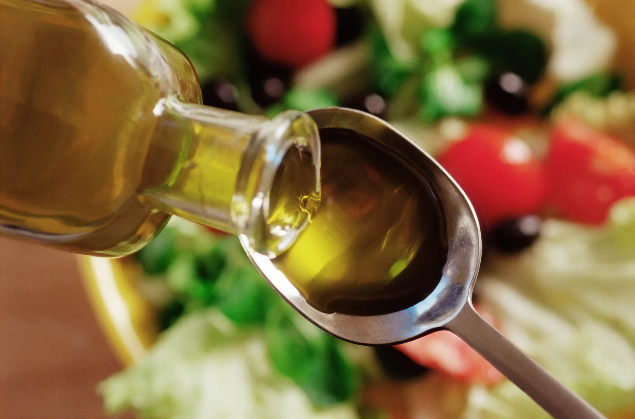 Olive oil is hella spenny (Getty Stock Images)