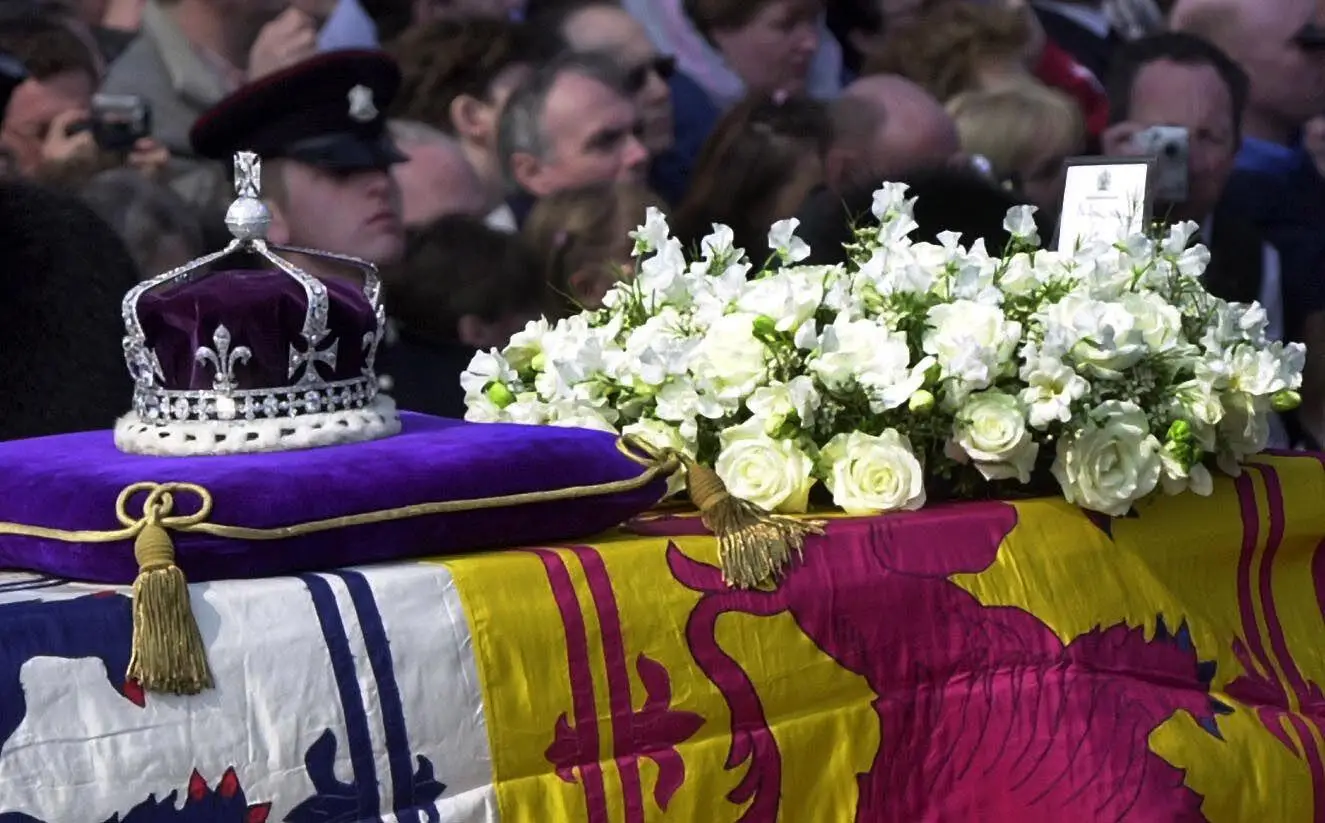 The Koh-i-Noor diamond was last seen during Queen Elizabeth's funeral.