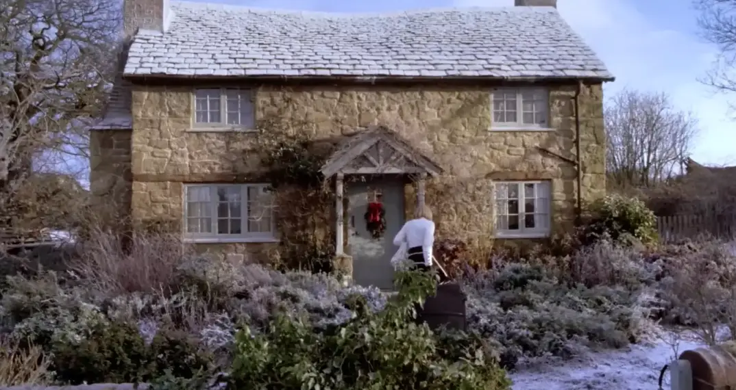 Sadly, this cottage doesn't exist (Universal Pictures)