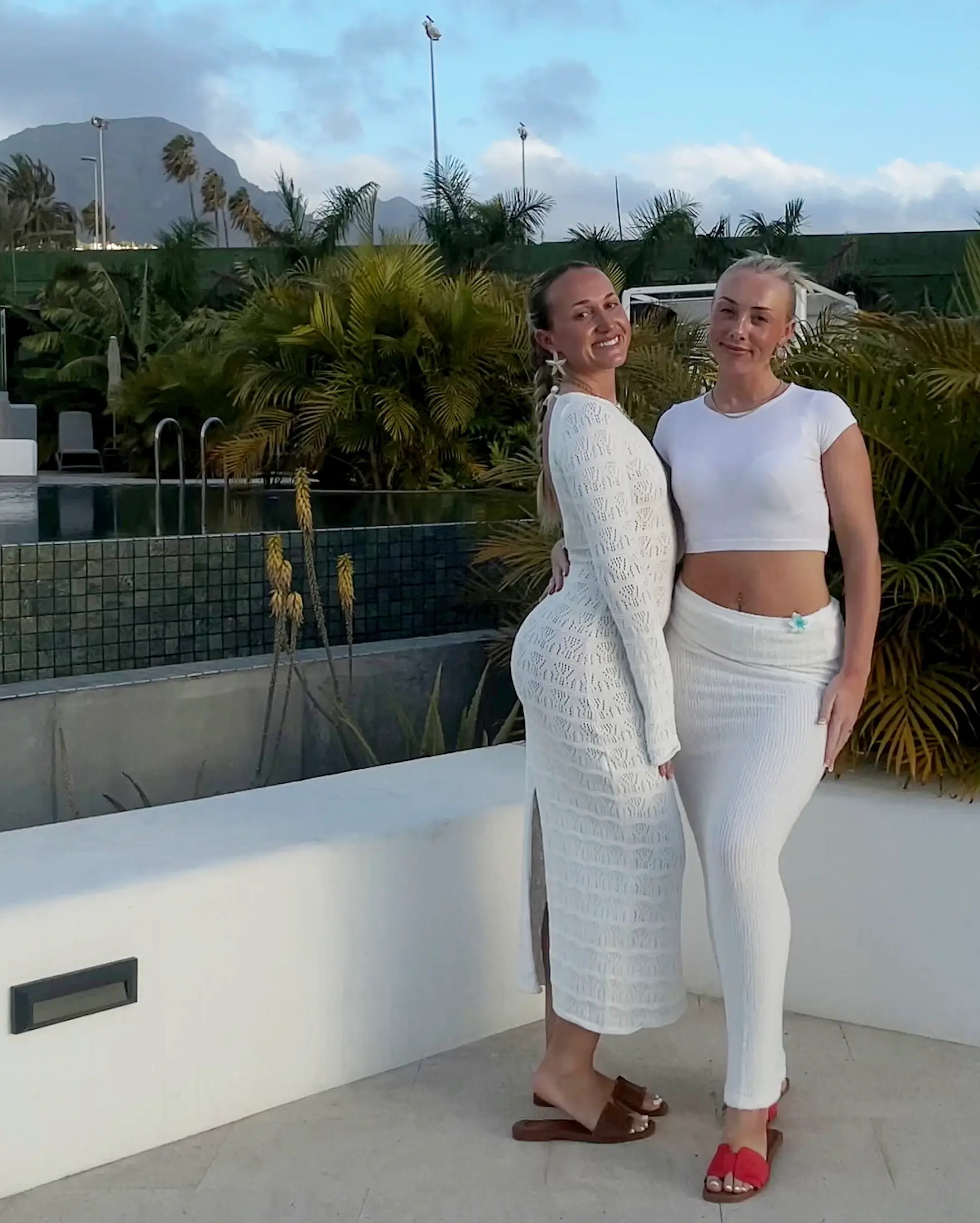 Sisters Lisa and Rachel go on holiday together every year (SWNS)