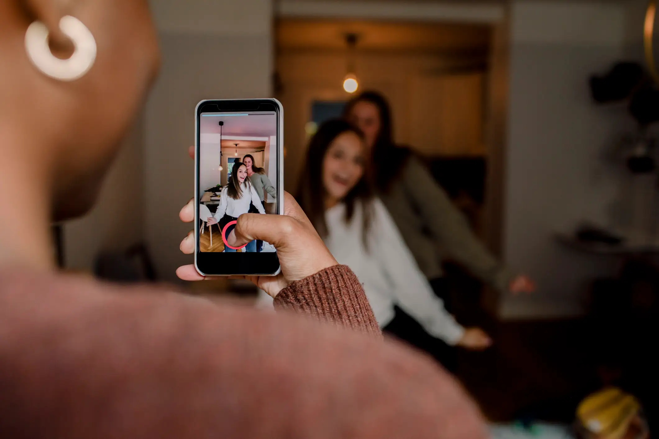 Gen Z seem to have revived video dating, but on social media (Getty Stock Photo)