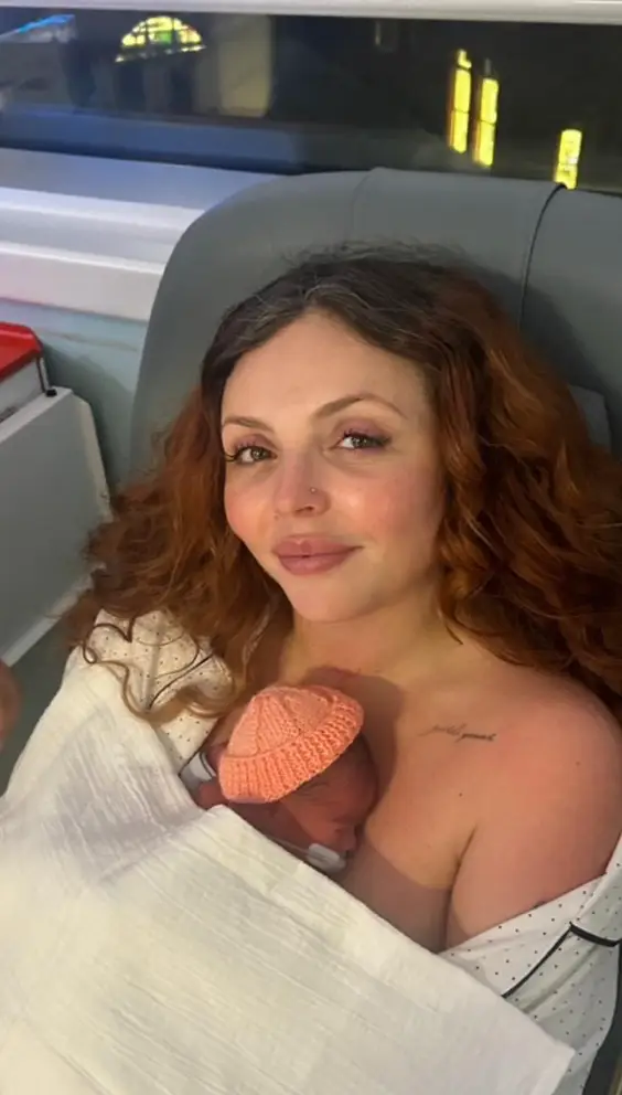 The former Little Mix star has announced the birth of her twin girls (Instagram/@jesynelson)
