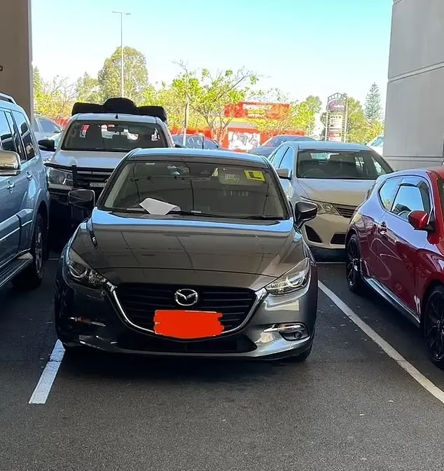 People are sticking up for a learner driver who was left a ‘cruel’ note on their car windscreen.