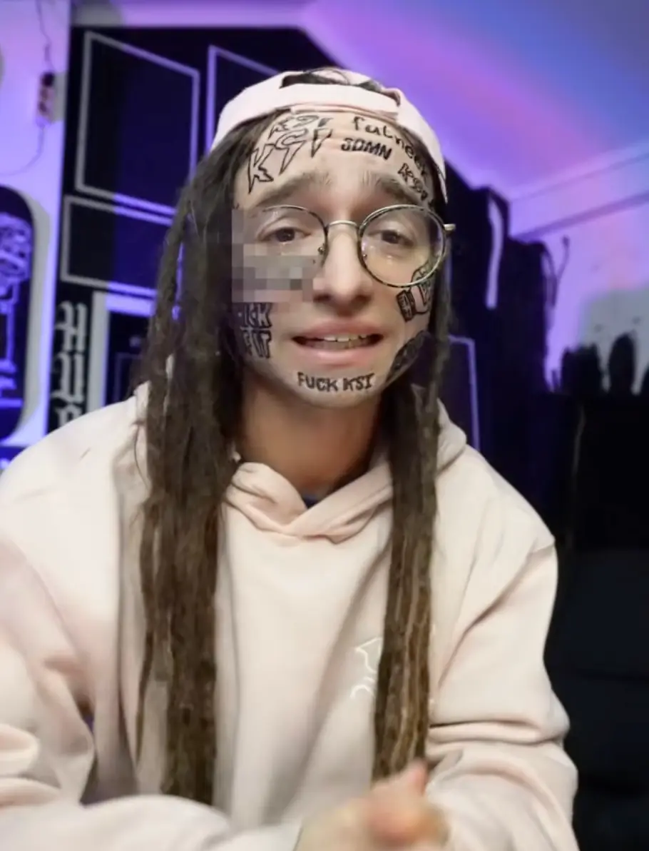 The TikToker is aiming to have 1000 KSI tattoos come 1 October (TikTok/@sopas_tattoos)