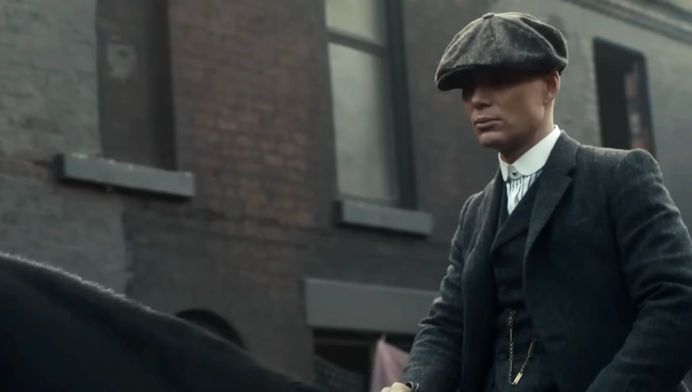 The pilot introduces Tommy and the Shelby family (BBC)