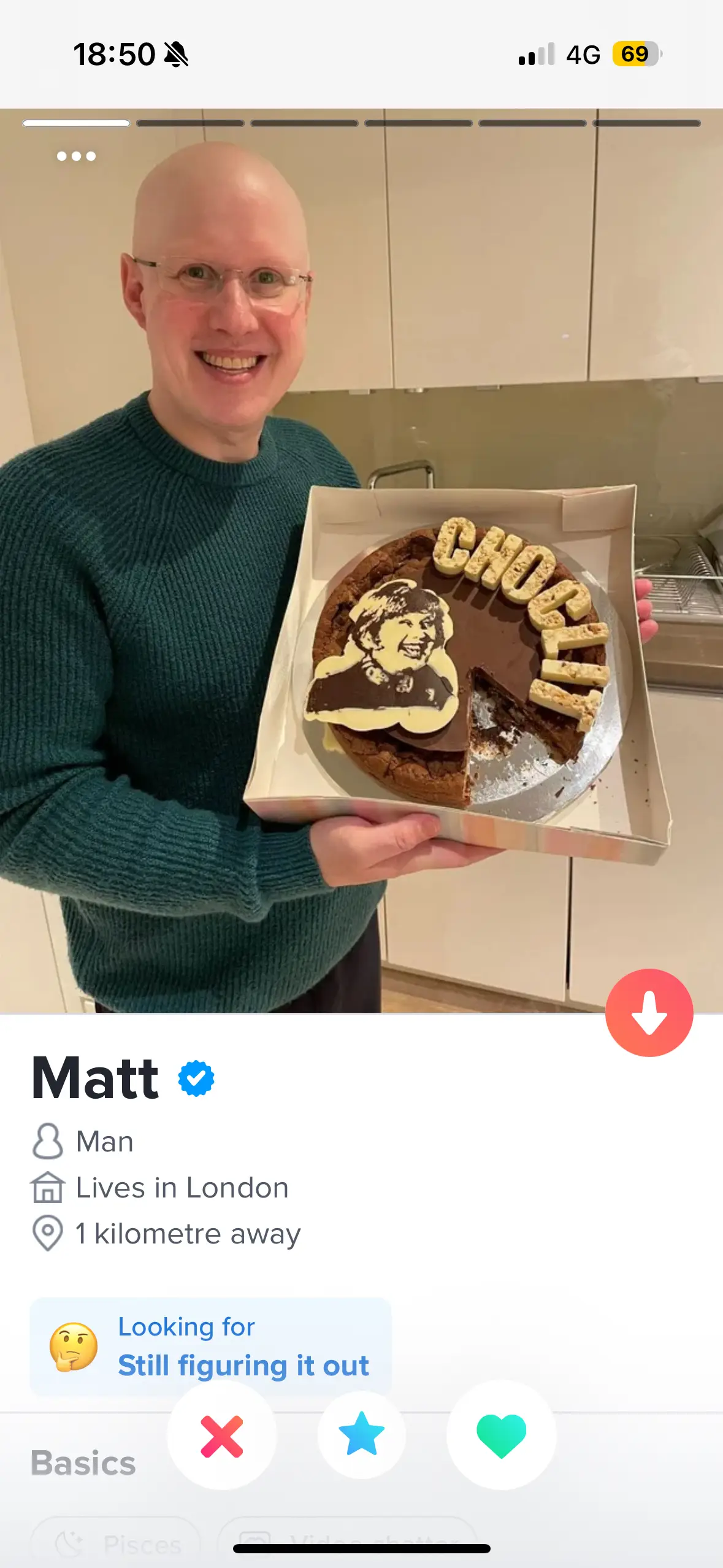 Matt Lucas shared a smiling snap of himself on his Tinder profile.