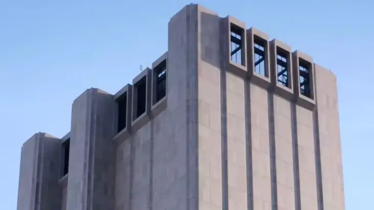 Dark secret behind New York 29-story skyscraper that is completely windowless