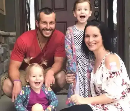 Shannan and Chris Watts with their daughters Bella and Cece (Handout)