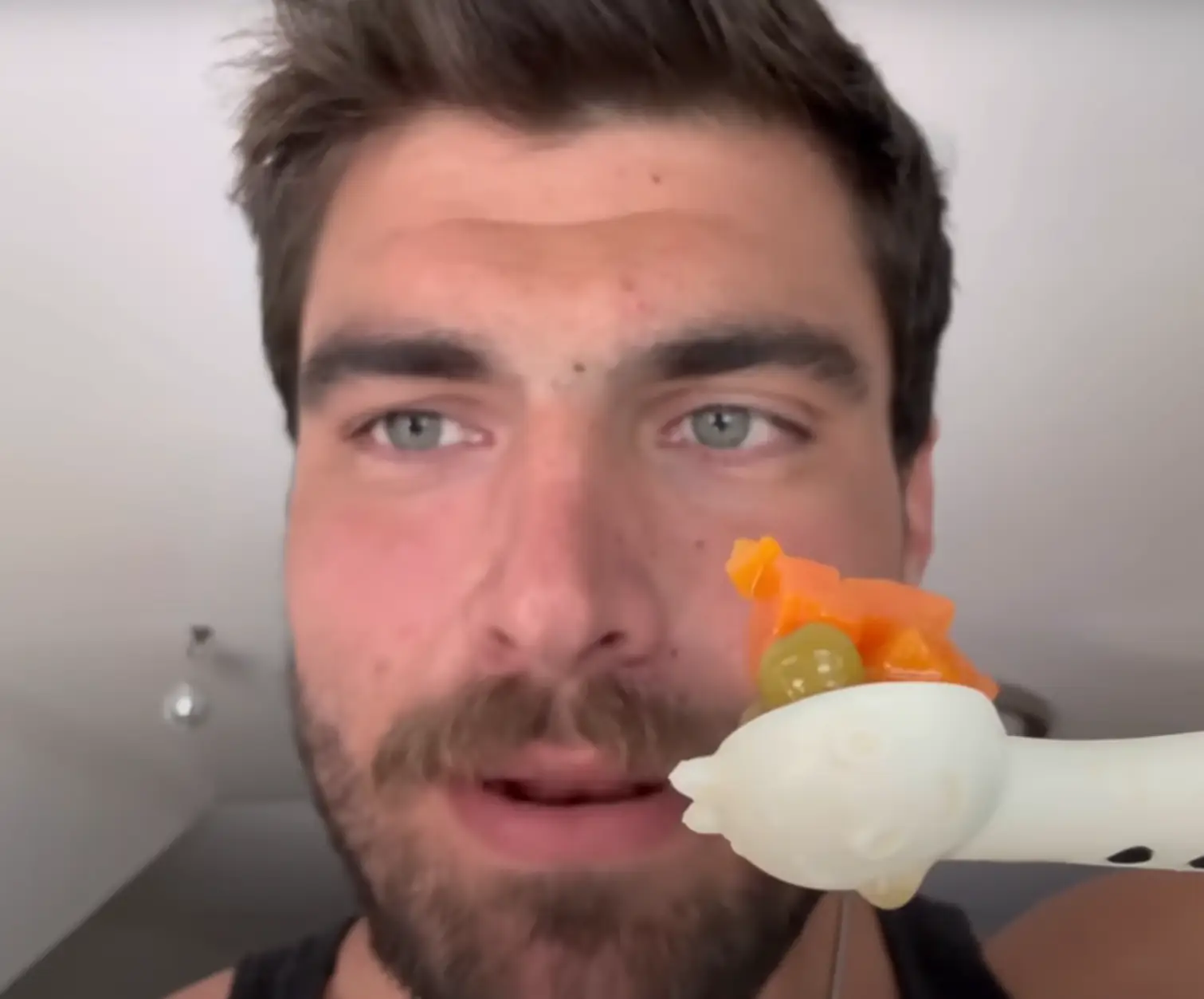 He tried eating baby food for five days (YouTube/Killdozer_tv)