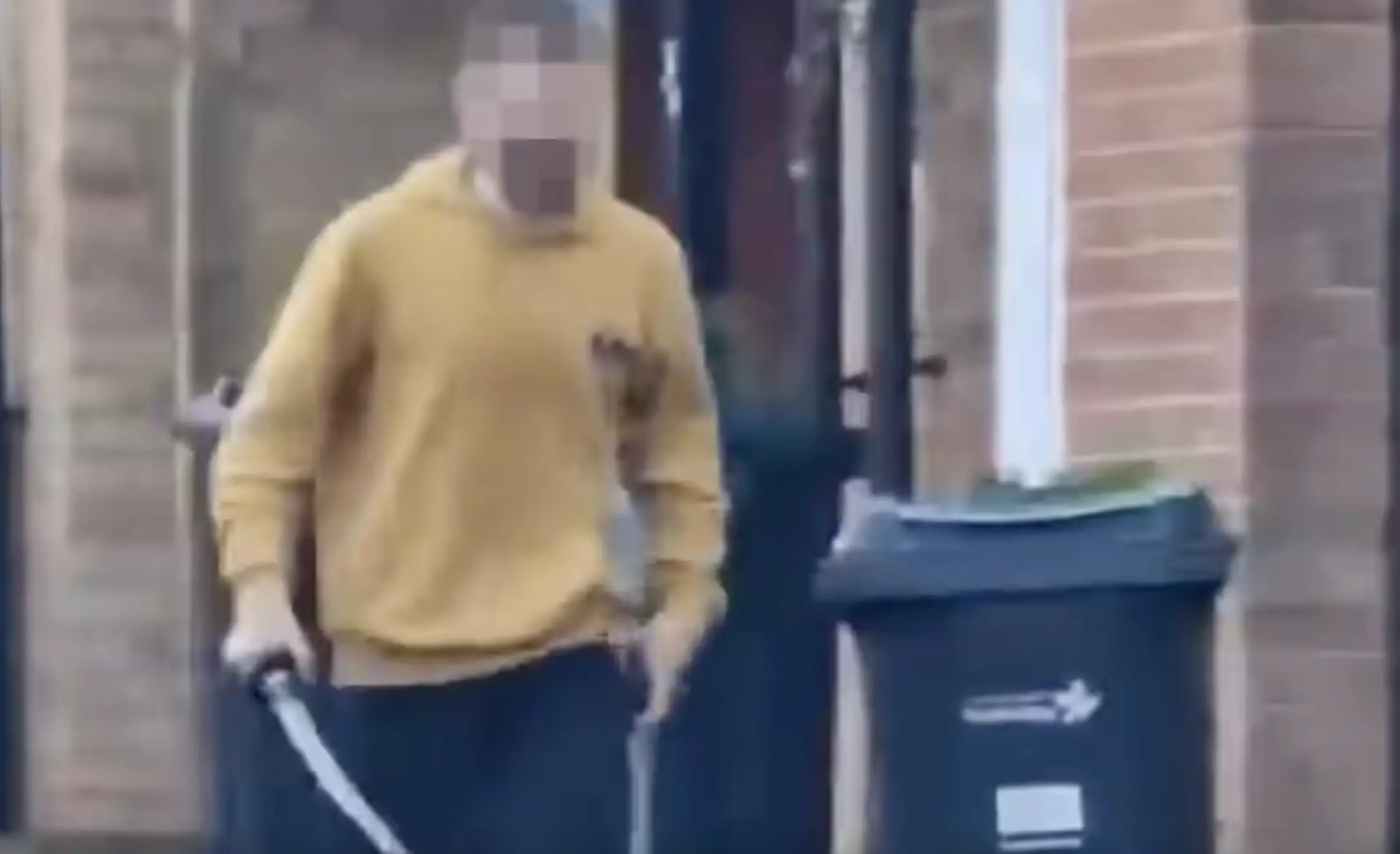 The man was carrying a sword. (X/ell_pht)