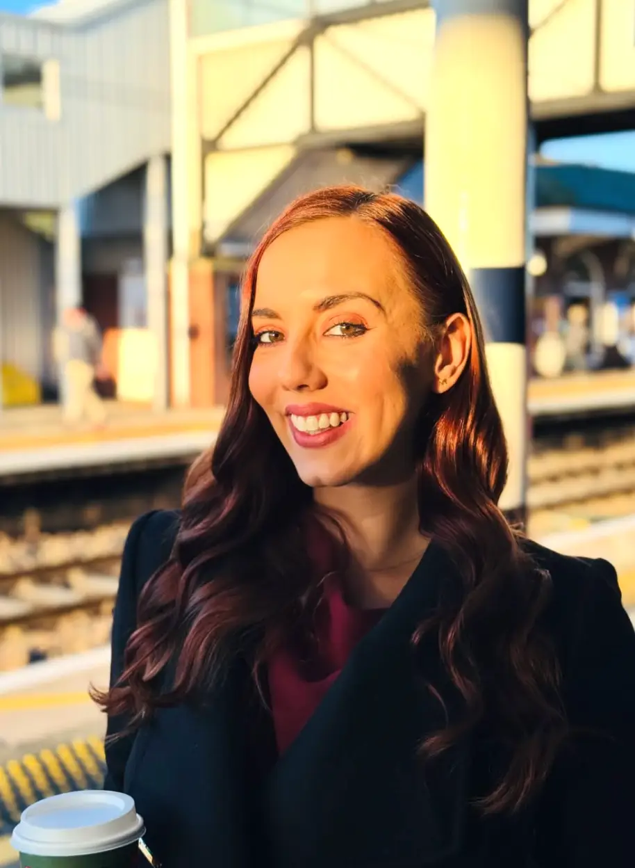 The swinger said there's nothing weird about it. (vista.wife/Instagram)