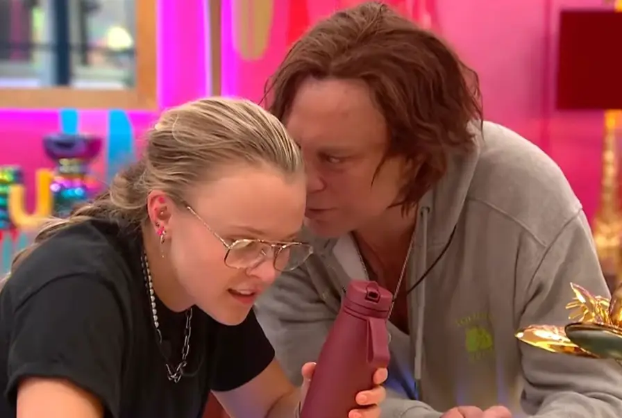 Jojo was left in tears after he made a number of remarks. (ITV)