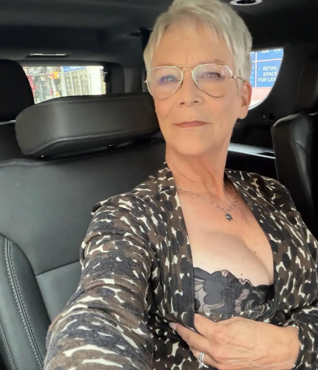 Curtis shared the lacy snap in support of the director. (Instagram/jamieleecurtis)