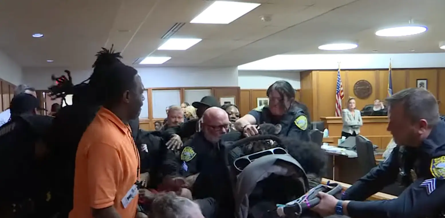 The fight took place after Jeanette asked for Robinson to be given the maximum punishment (KSN TV)