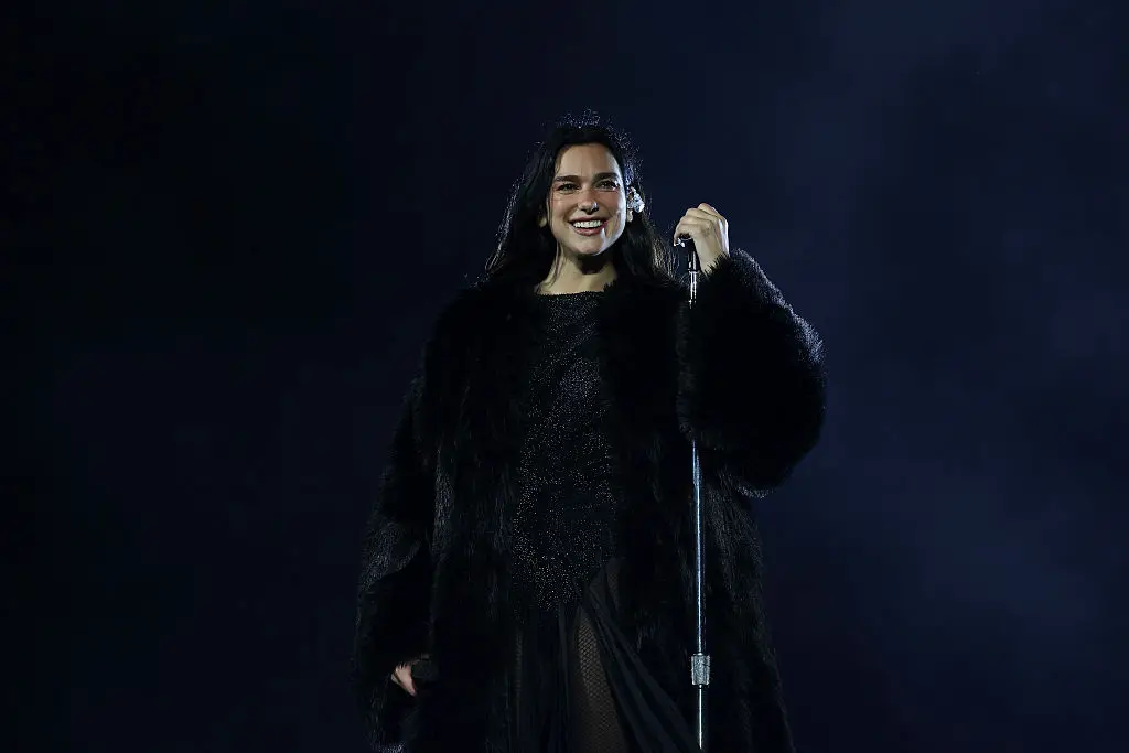 The singer Dua Lipa also comes close to the criteria (Wagner Meier/Getty Images for ABA)