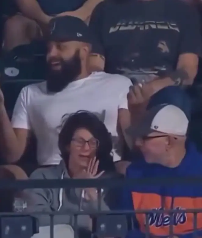 He sat back down behind the bloke and didn't seem apologetic. (Reddit)