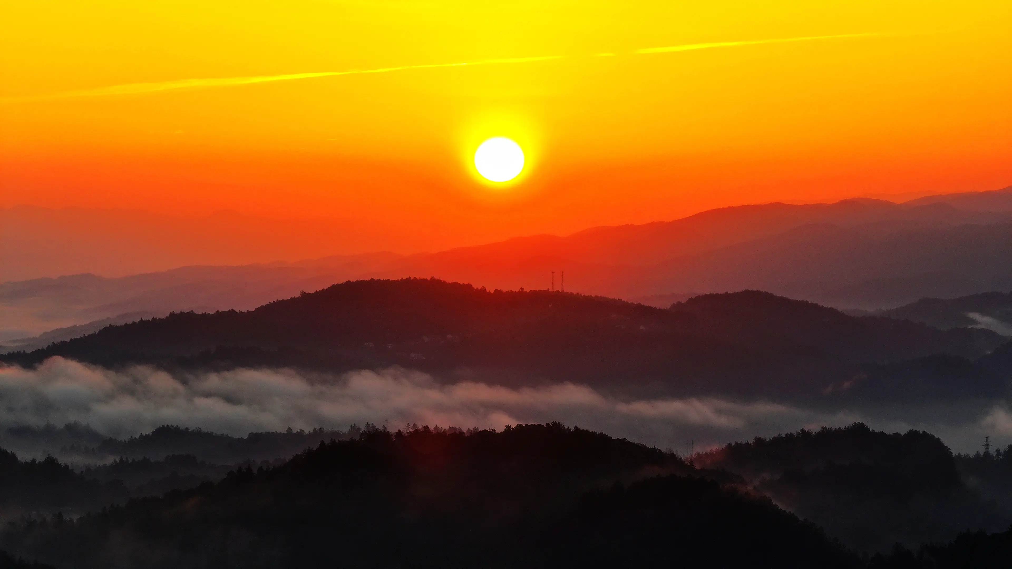 Staring into direct sunlight first thing in the morning can do wonders for neurological health (Deng Daoli/VCG via Getty Images)