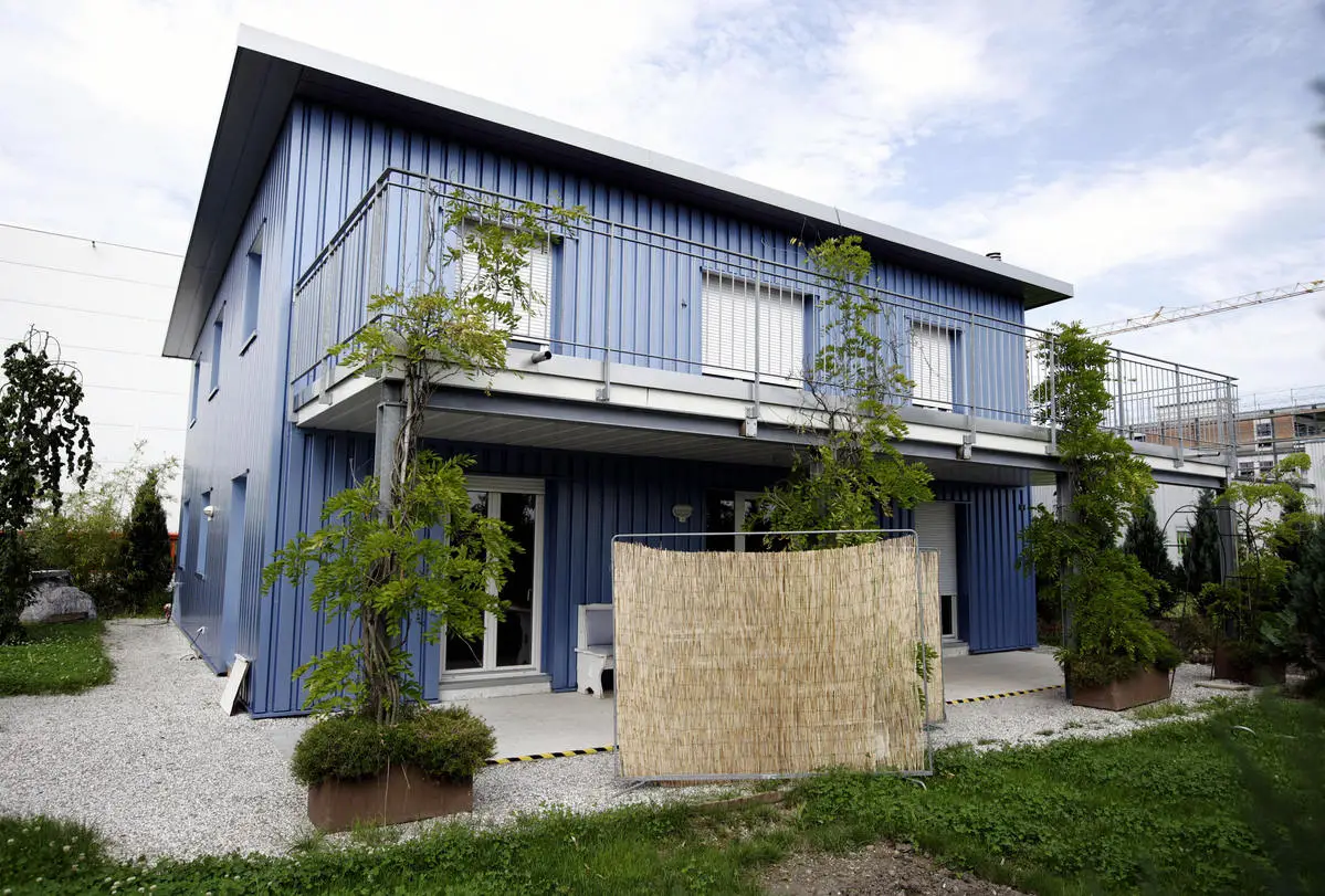 One method takes a lot longer than the other. (SEBASTIAN DERUNGS/AFP via Getty Images/Getty Stock Photo)