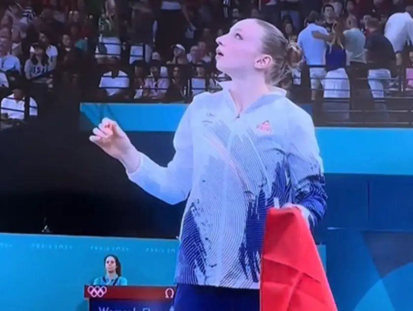 Barbosu had a heartbreaking reaction to realising she hadn't won an Olympic medal. (Discovery+)