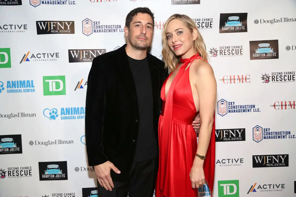 Jason Biggs and his wife Jenny Mollen (Sylvain Gaboury/Patrick McMullan via Getty Images)