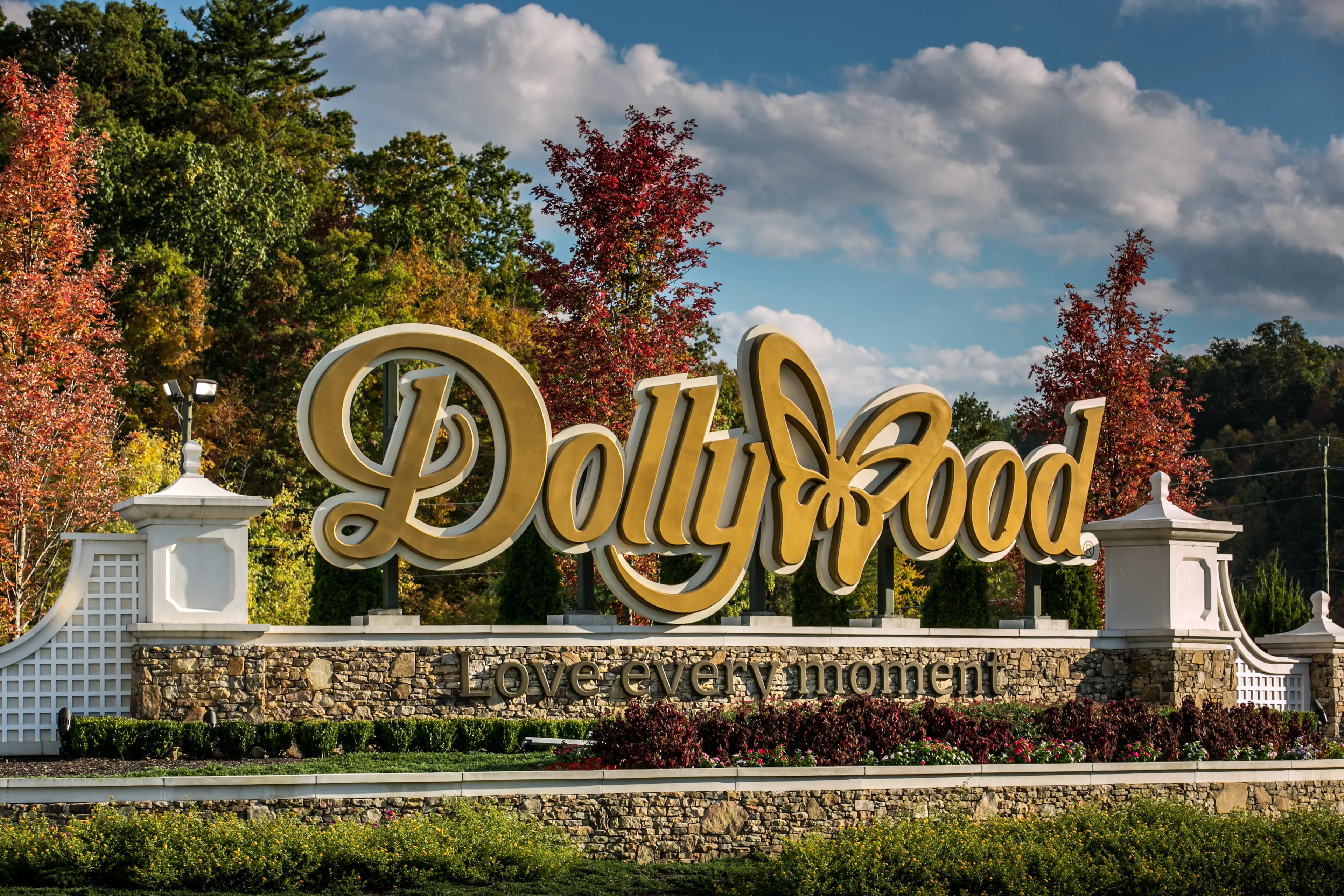 The country music star's theme park debuted its latest ride on Friday (George Rose/Getty Images)