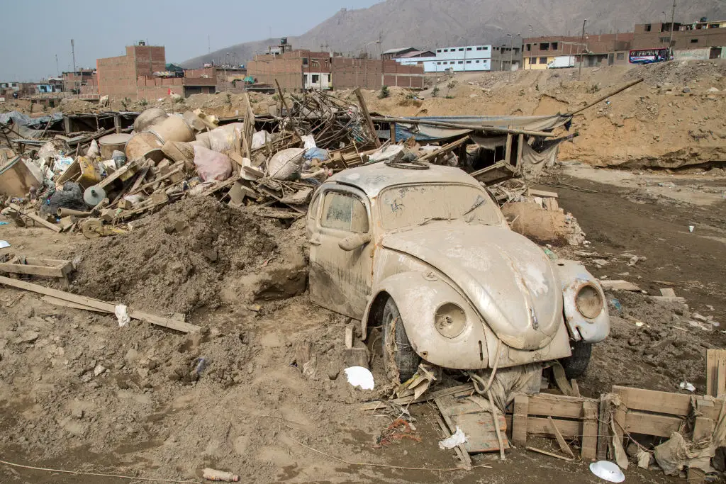 Some places are hit by floods, others by droughts, as a result of the El Niño (Manuel Medir/LatinContent via Getty Images)