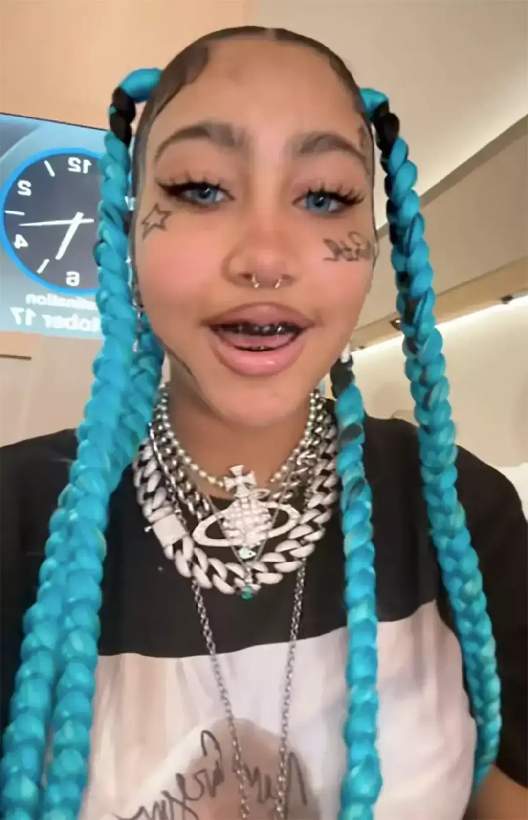 It isn't her first interesting look (TikTok/kimandnorth)